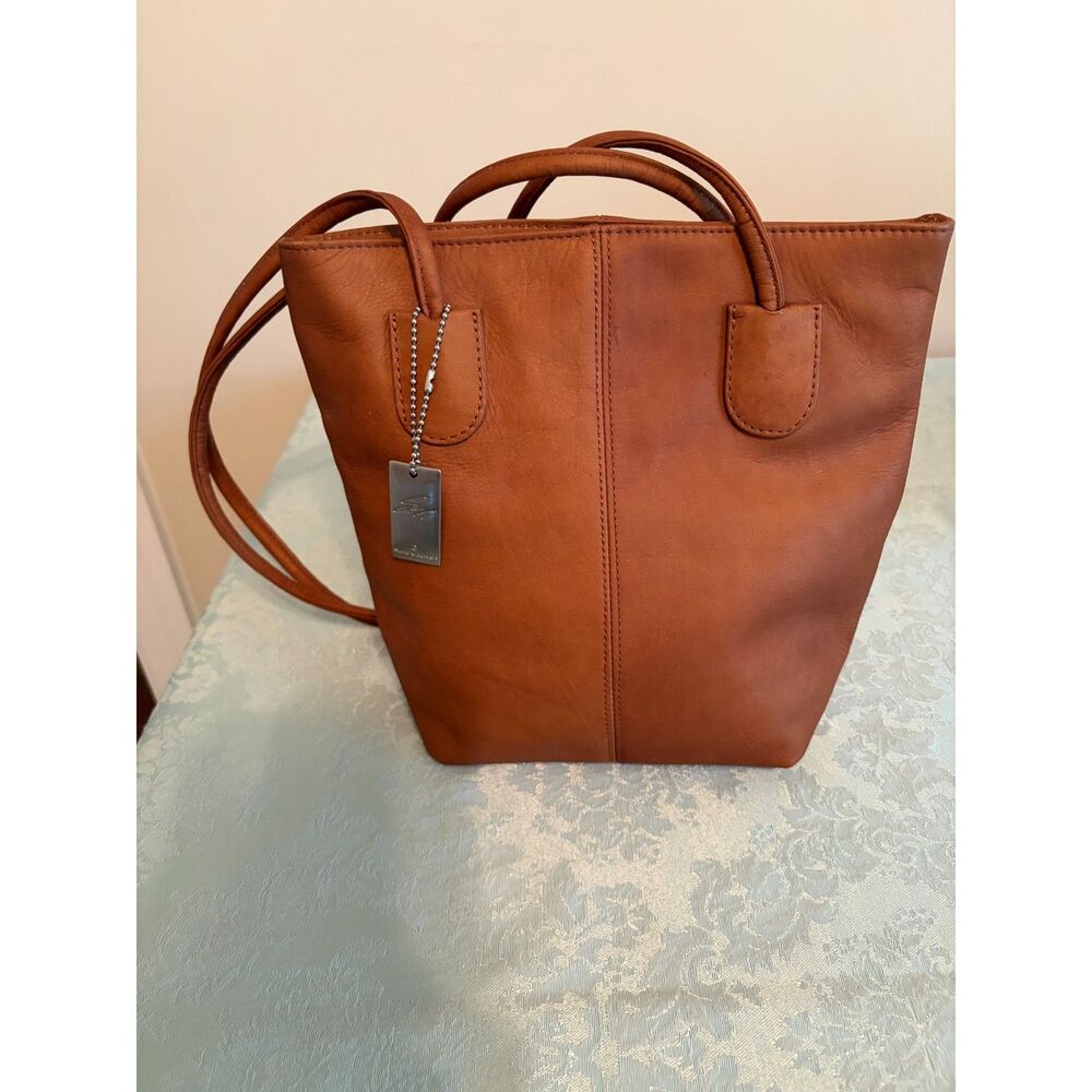 STONE MOUNTAIN LEATHER PURSE